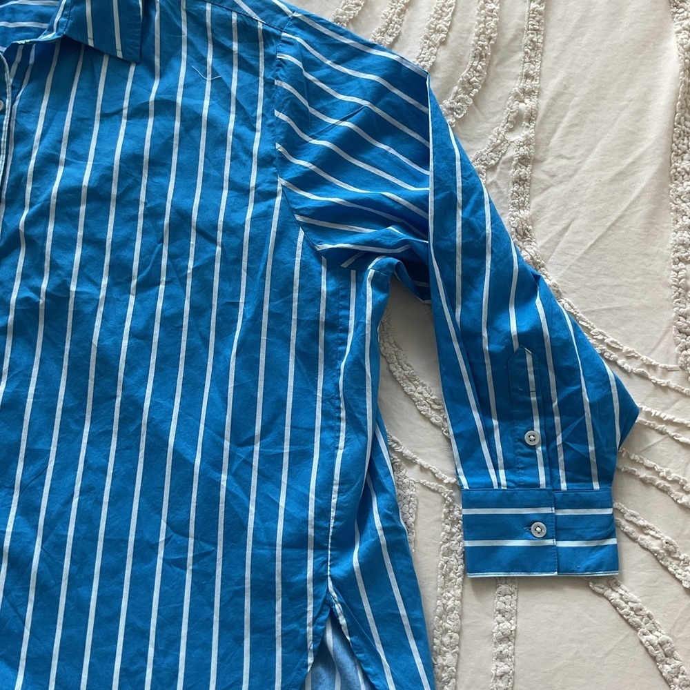 Aerie Striped Button-Up in Blue and White XS - Picture 7 of 10
